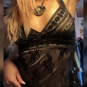 The most perfect and beautiful guess brand y2k lace top.